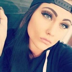 Meet your Posher, Makaela